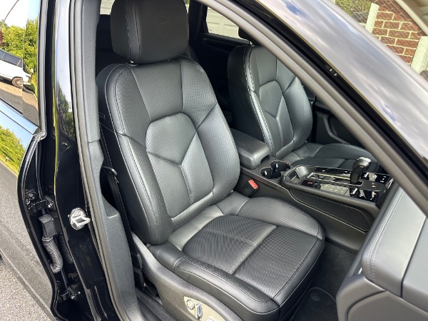 Used-2025-Porsche-Macan