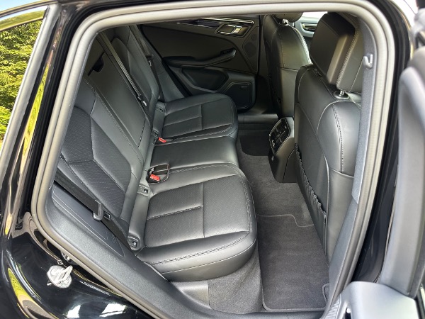 Used-2025-Porsche-Macan