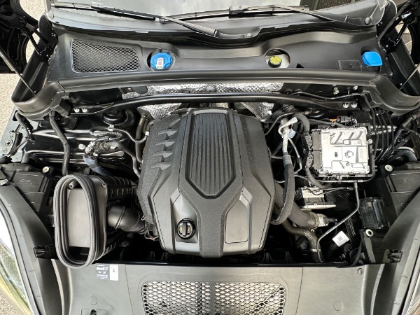 Used-2025-Porsche-Macan
