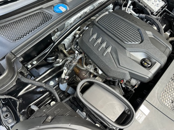 Used-2025-Porsche-Macan