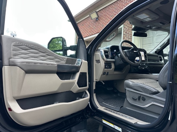 Used-2025-Ford-F-450-Super-Duty-Platinum-Dually
