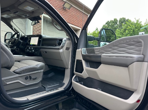 Used-2025-Ford-F-450-Super-Duty-Platinum-Dually