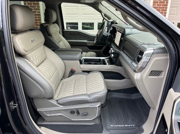 Used-2025-Ford-F-450-Super-Duty-Platinum-Dually
