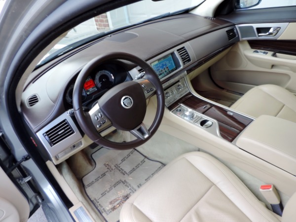 Used-2010-Jaguar-XF-Premium