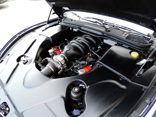 Used-2014-Maserati-GranTurismo-Sport