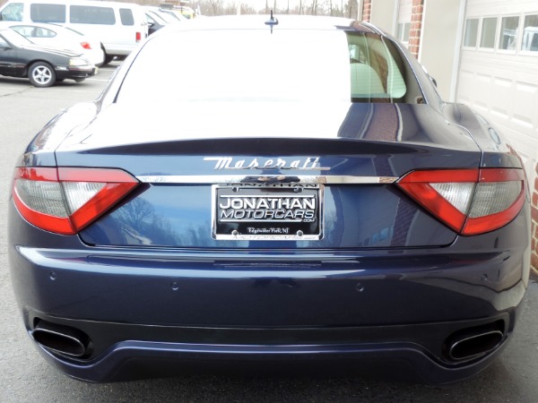 Used-2014-Maserati-GranTurismo-Sport