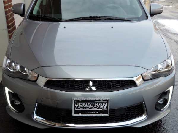 Used-2017-Mitsubishi-Lancer-SE