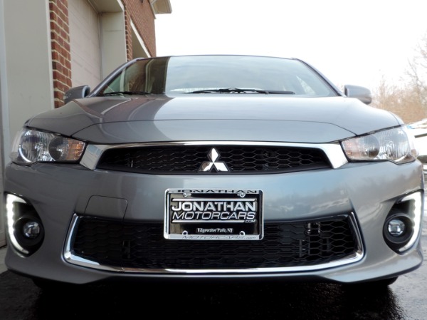 Used-2017-Mitsubishi-Lancer-SE