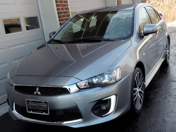 Used-2017-Mitsubishi-Lancer-SE