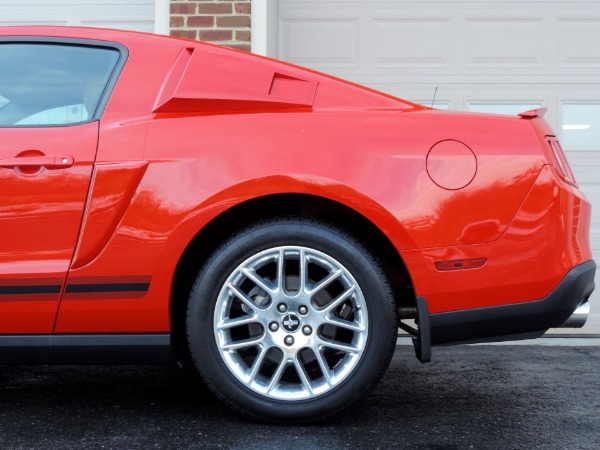 Used-2012-Ford-Mustang-V6-Premium