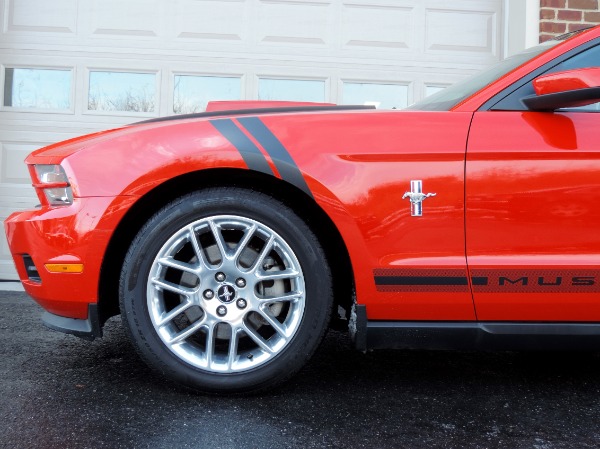 Used-2012-Ford-Mustang-V6-Premium