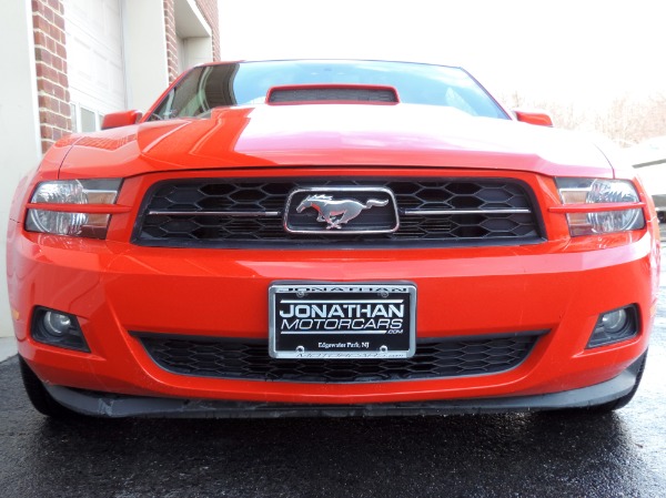 Used-2012-Ford-Mustang-V6-Premium