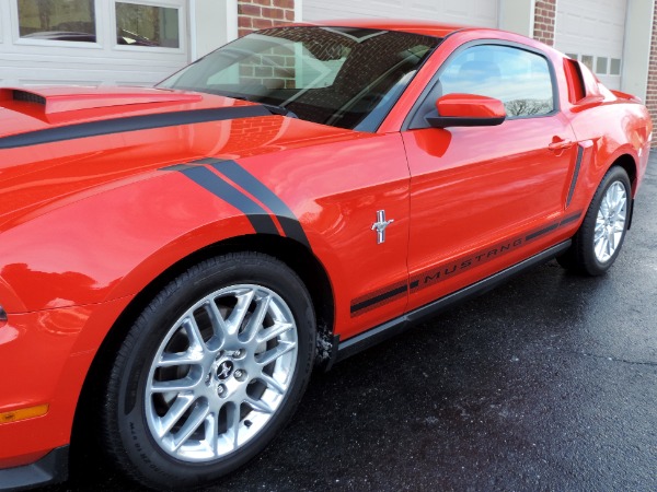 Used-2012-Ford-Mustang-V6-Premium