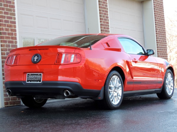 Used-2012-Ford-Mustang-V6-Premium