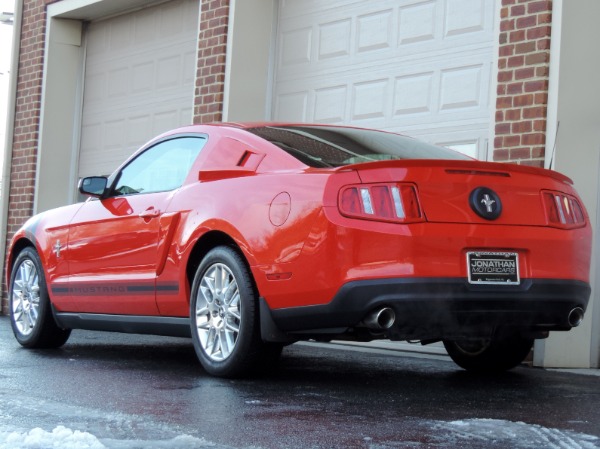 Used-2012-Ford-Mustang-V6-Premium