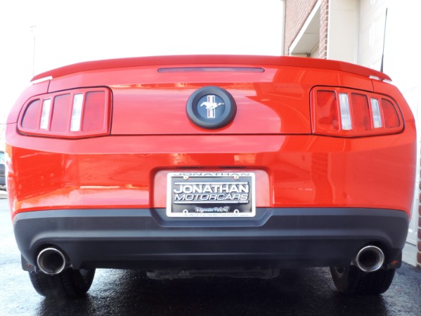 Used-2012-Ford-Mustang-V6-Premium