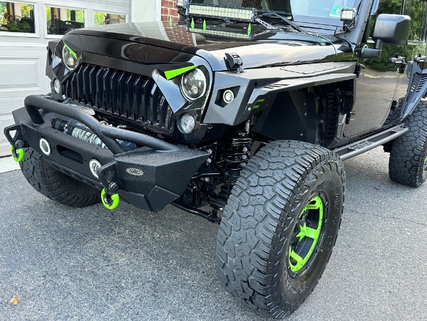 Used-2016-Jeep-Wrangler-Unlimited-Rubicon