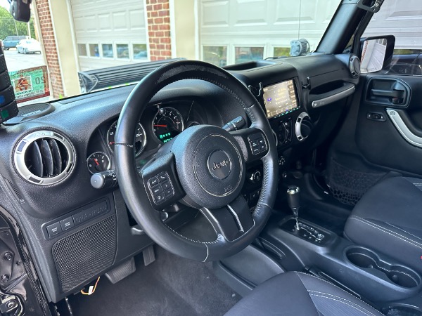 Used-2016-Jeep-Wrangler-Unlimited-Rubicon
