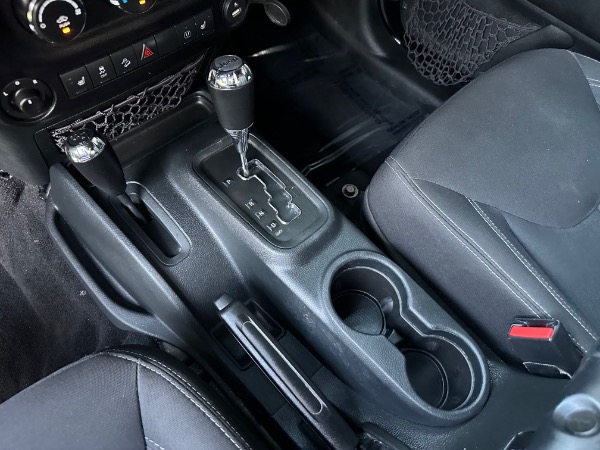 Used-2016-Jeep-Wrangler-Unlimited-Rubicon