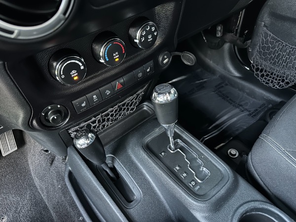 Used-2016-Jeep-Wrangler-Unlimited-Rubicon