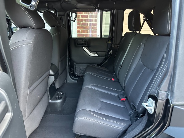 Used-2016-Jeep-Wrangler-Unlimited-Rubicon