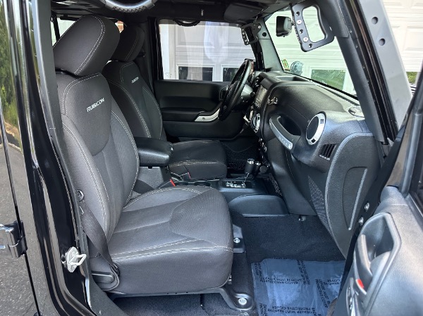 Used-2016-Jeep-Wrangler-Unlimited-Rubicon