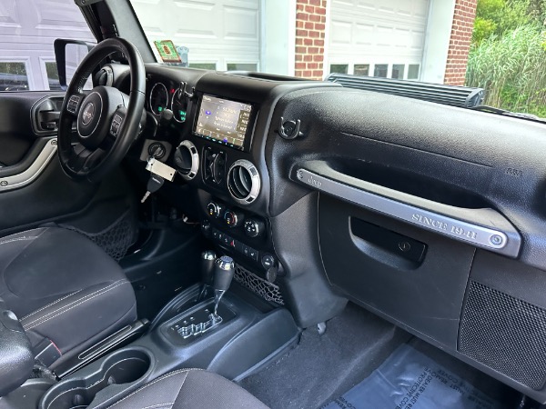 Used-2016-Jeep-Wrangler-Unlimited-Rubicon