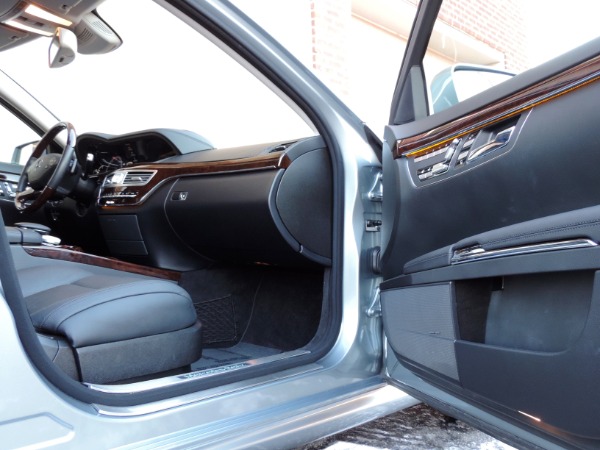 Used-2013-Mercedes-Benz-S-Class-S-550-4MATIC