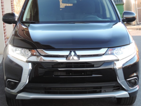 Used-2017-Mitsubishi-Outlander-ES