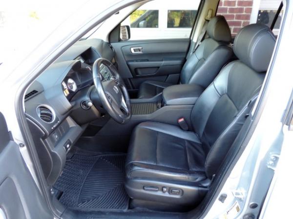 Used-2011-Honda-Pilot-4WD-EX-L---LEATHER---SUNROOF
