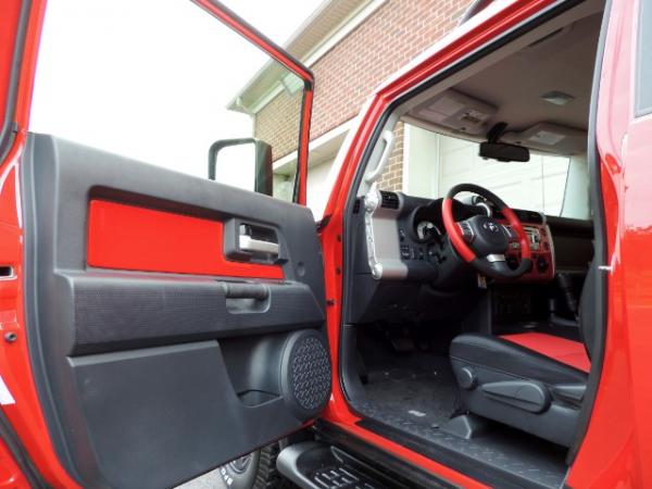 Used-2012-Toyota-FJ-Cruiser-4WD---TRAIL-TEAMS-EDITION---3-GAUGE-POD