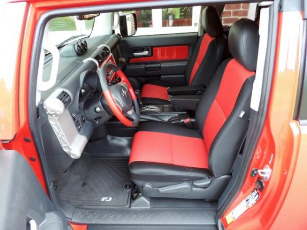Used-2012-Toyota-FJ-Cruiser-4WD---TRAIL-TEAMS-EDITION---3-GAUGE-POD