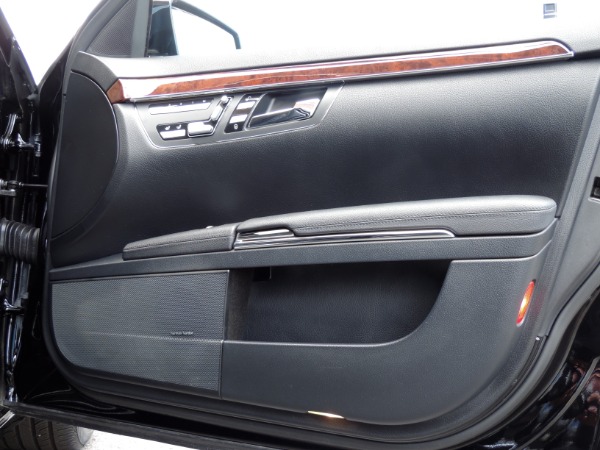 Used-2010-Mercedes-Benz-S-Class-S-550-4MATIC