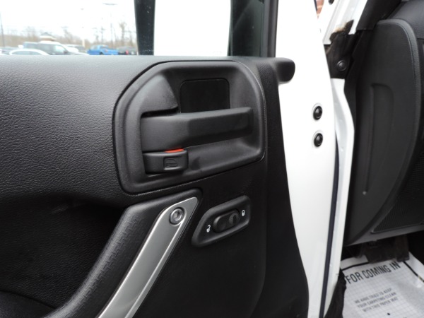 Used-2015-Jeep-Wrangler-Unlimited-Rubicon