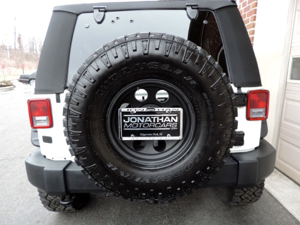 Used-2015-Jeep-Wrangler-Unlimited-Rubicon