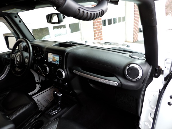 Used-2015-Jeep-Wrangler-Unlimited-Rubicon