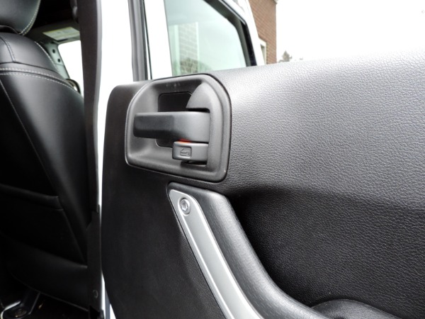 Used-2015-Jeep-Wrangler-Unlimited-Rubicon