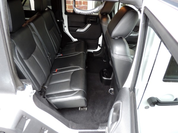 Used-2015-Jeep-Wrangler-Unlimited-Rubicon