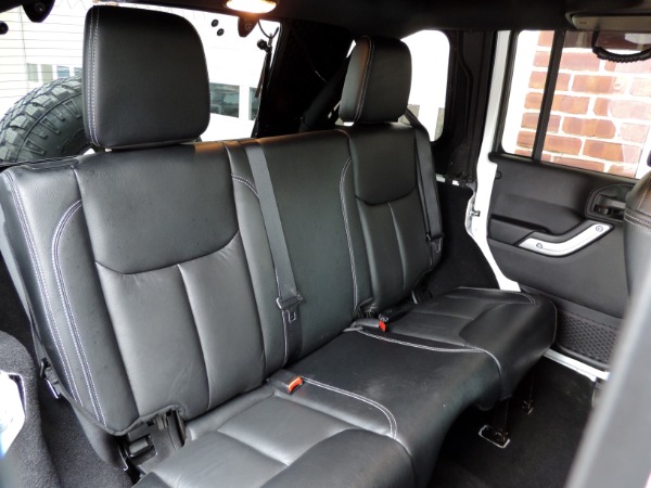 Used-2015-Jeep-Wrangler-Unlimited-Rubicon