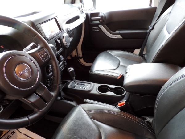 Used-2015-Jeep-Wrangler-Unlimited-Rubicon