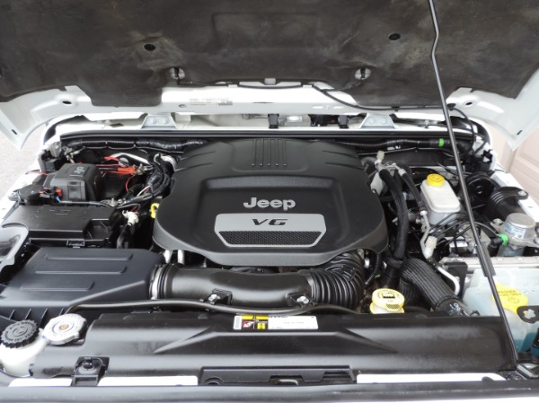 Used-2015-Jeep-Wrangler-Unlimited-Rubicon