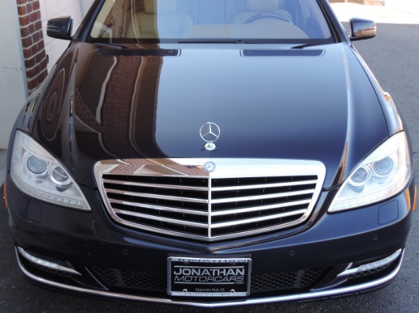 Used-2010-Mercedes-Benz-S-Class-S-550-4MATIC