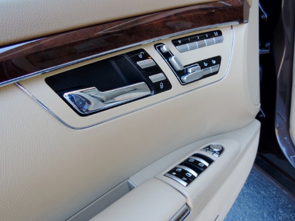 Used-2011-Mercedes-Benz-S-Class-S-550-4MATIC