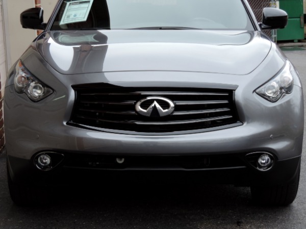 Used-2015-INFINITI-QX70-S-37-Sport