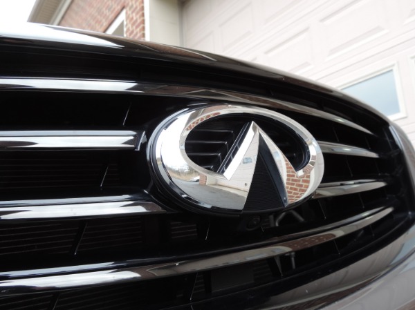 Used-2015-INFINITI-QX70-S-37-Sport