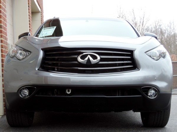 Used-2015-INFINITI-QX70-S-37-Sport