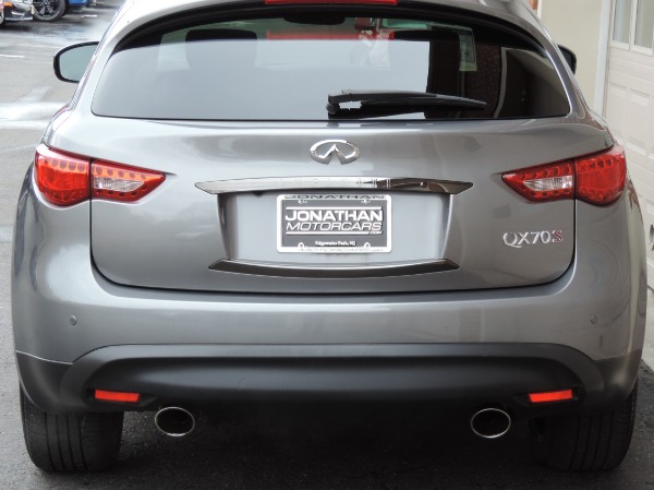 Used-2015-INFINITI-QX70-S-37-Sport