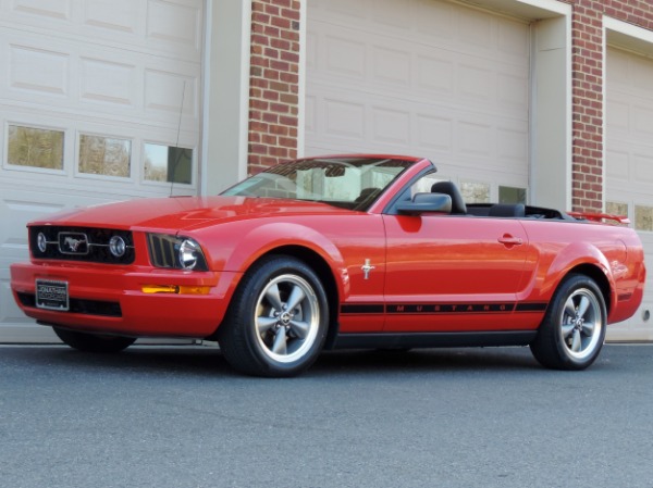 Used-2006-Ford-Mustang-V6-Premium-Convertible