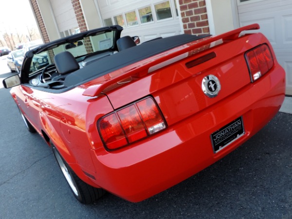 Used-2006-Ford-Mustang-V6-Premium-Convertible