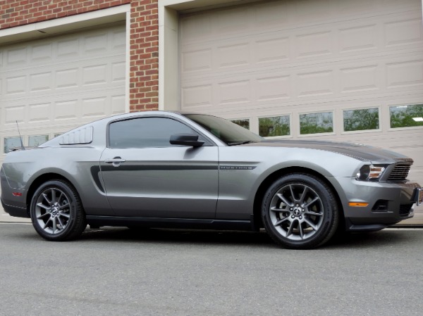 Used-2012-Ford-Mustang-V6-Premium